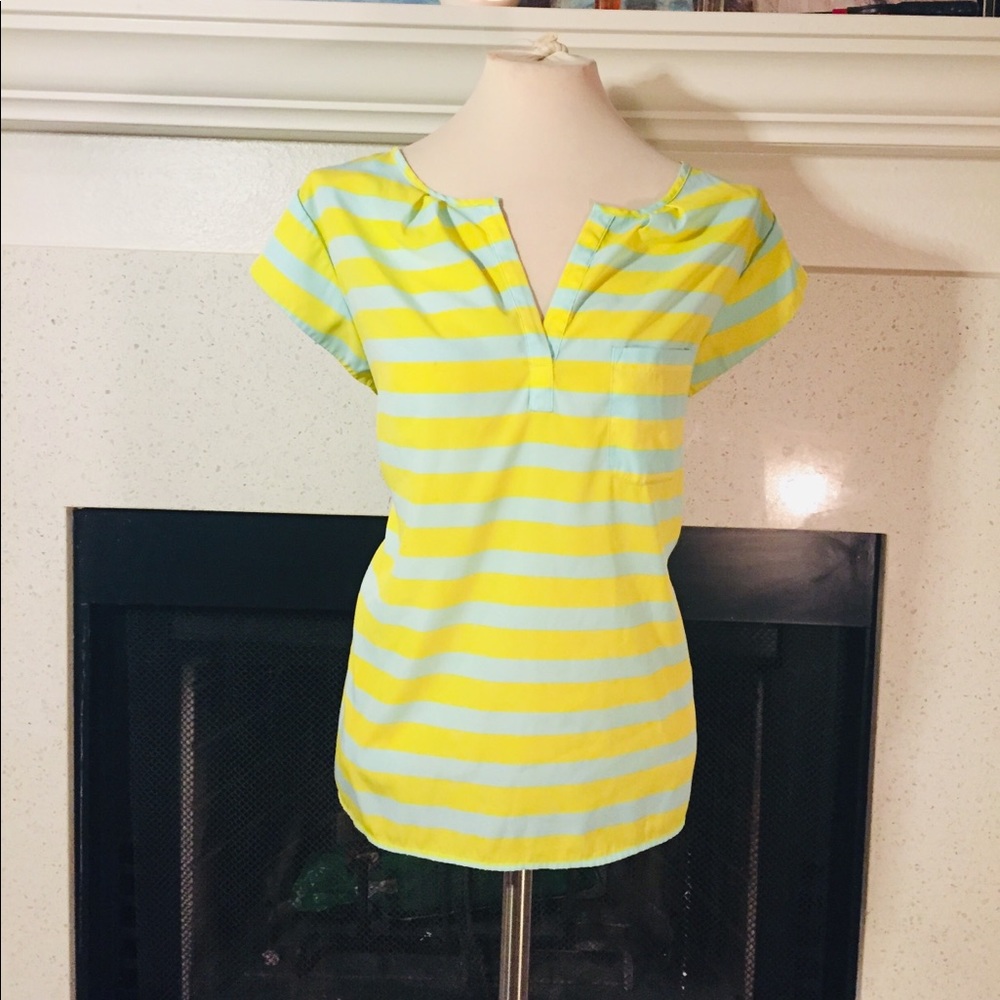 ✌🏽❤️🛍 SZ M- Gap Springtime Shirt